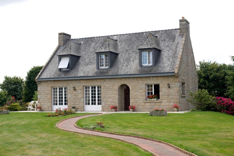 Comment réussir la rénovation de votre toiture à OLENDON ?